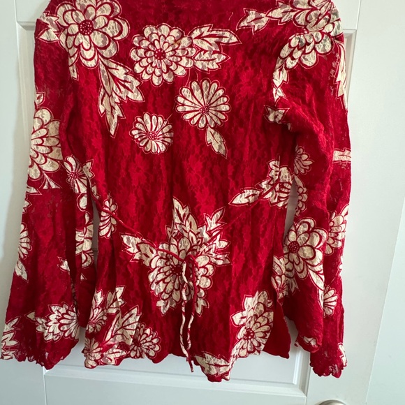 Absolutely gorgeous Vintage Red Lace Blouse - Picture 2 of 3